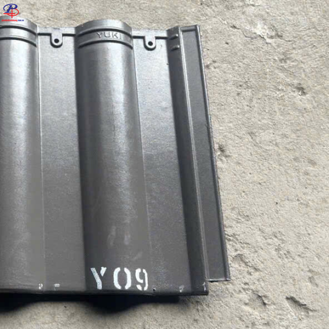 ngói yuki Y09