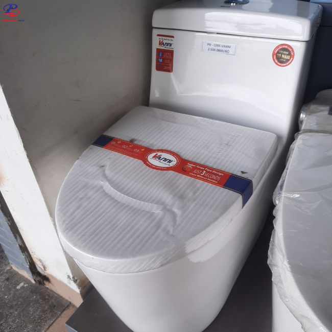 Bàn Cầu Cao Cấp C006 Vanni